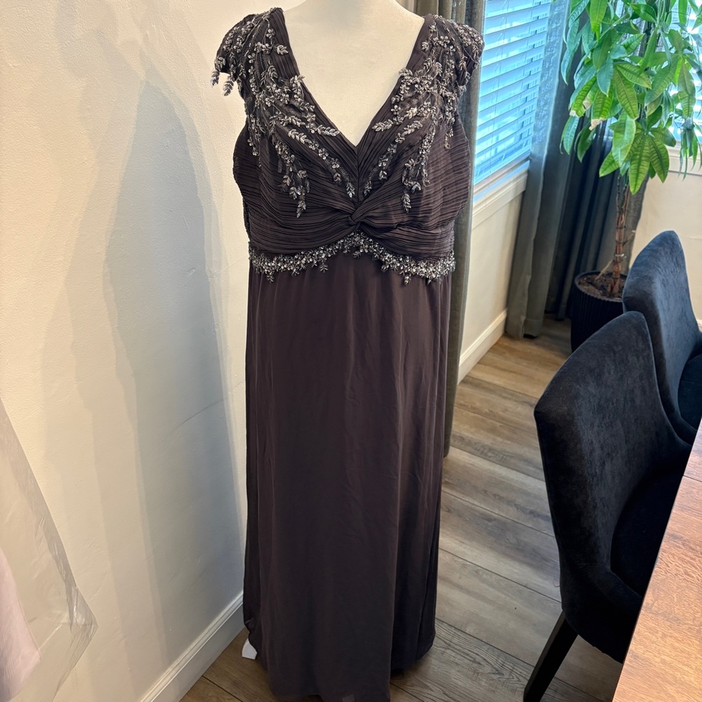 Elegant Gray Evening Dress